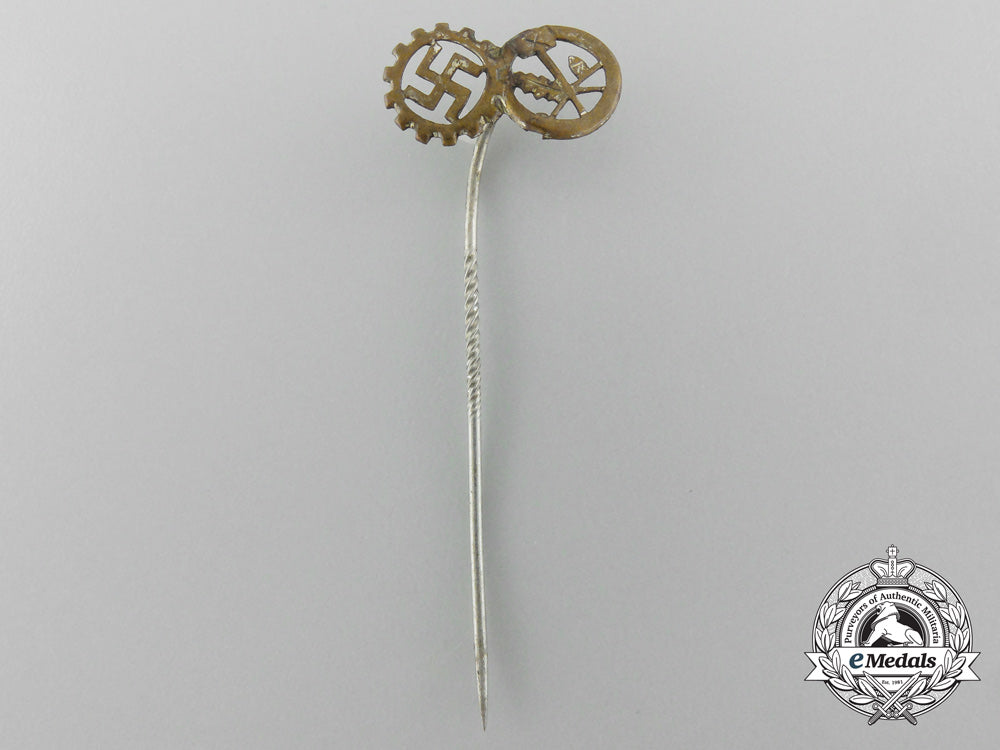 three_second_war_german_badges&_insignia_c_3113