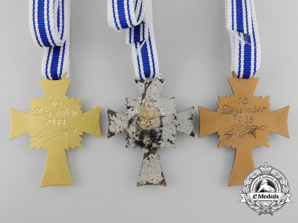germany,_wehrmacht._three_crosses_of_honour_of_the_german_mother;_gold,_silver&_bronze_c_3288_1