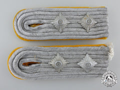 A Set Of  Hauptmann Rank Luftwaffe Flight Personnel Shoulder Boards