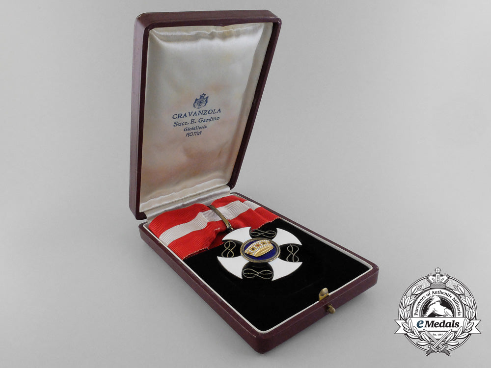 an_order_of_the_crown_of_italy;_commander_with_case_c_4002