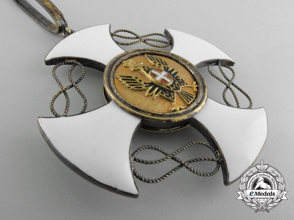 an_order_of_the_crown_of_italy;_commander_with_case_c_4007