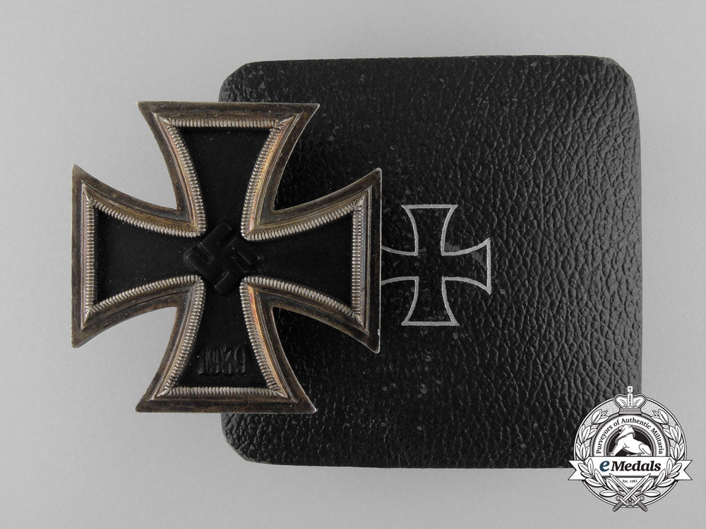 a_mint_iron_cross_first_class1939_with_case_c_4154_1