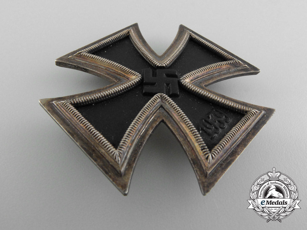 a_mint_iron_cross_first_class1939_with_case_c_4159_1