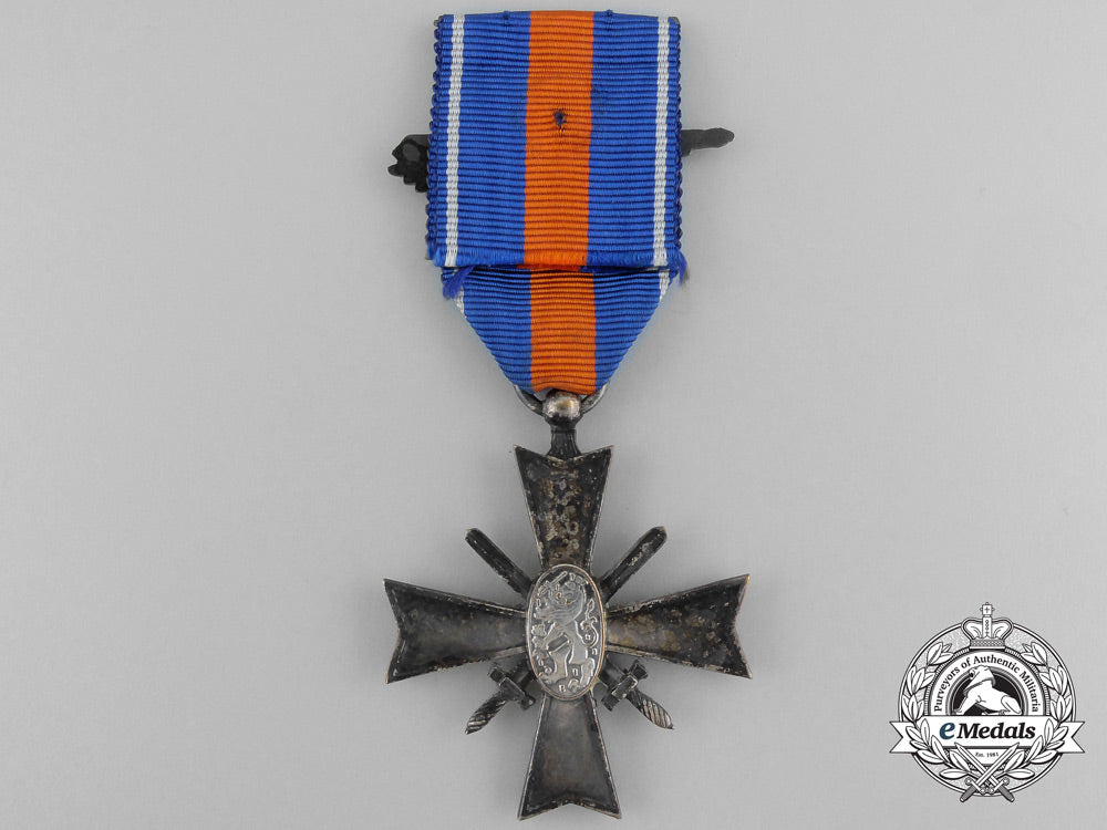 a_dutch_cross_for_freedom_and_justice;_korea1950_c_4206