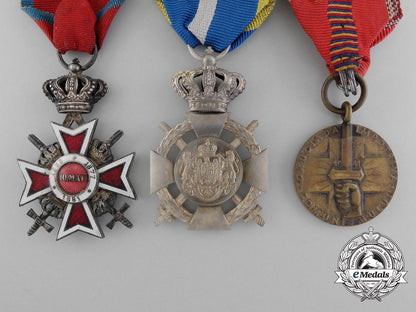a_lot_of_three_romanian_orders_and_awards_c_4222