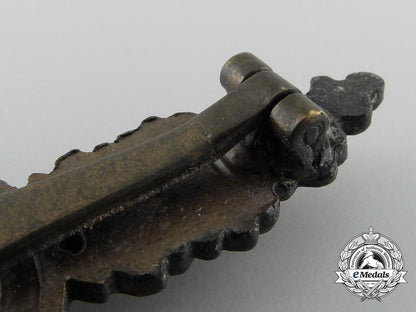 germany,_luftwaffe._a_squadron_clasp_for_figher_pilot's,_gold_grade,_by_rudolf_karneth_c_4515_1