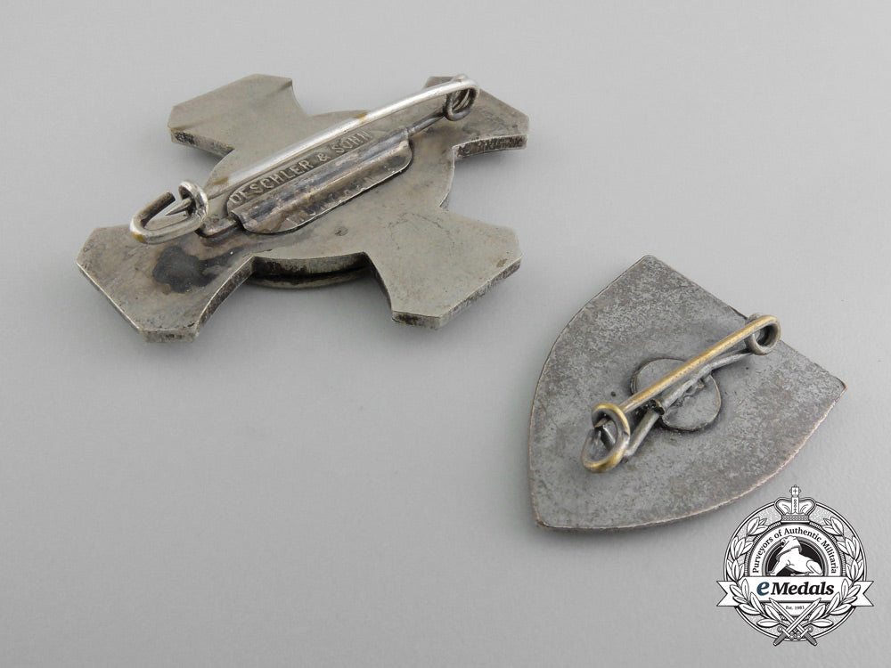 a_lot_of_two_bavarian_veteran’s_association_awards_and_badges_c_4757