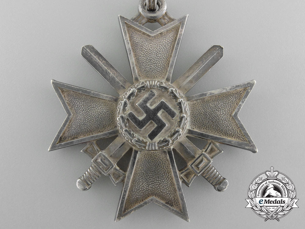 an_early_knight’s_cross_of_the_war_merit_cross_by_deschler_c_4903_1