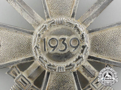 an_early_knight’s_cross_of_the_war_merit_cross_by_deschler_c_4905_1