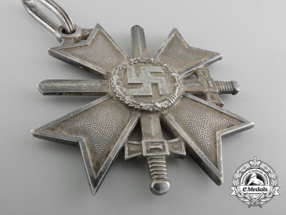 an_early_knight’s_cross_of_the_war_merit_cross_by_deschler_c_4907_1