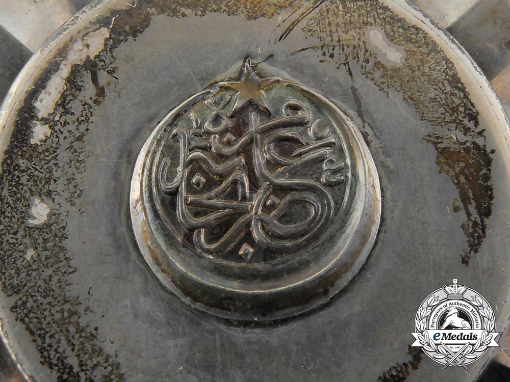 turkey,_ottoman_empire._an_order_of_medjidie(_mecidiye),_breast_badge_by_godet_c_5272_1