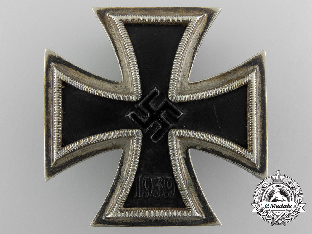 an_iron_cross_first_class1939_by_p._meybauer,_berlin_c_5435