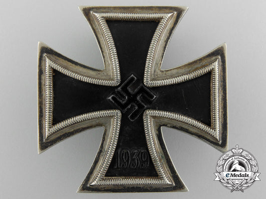 an_iron_cross_first_class1939_by_p._meybauer,_berlin_c_5435