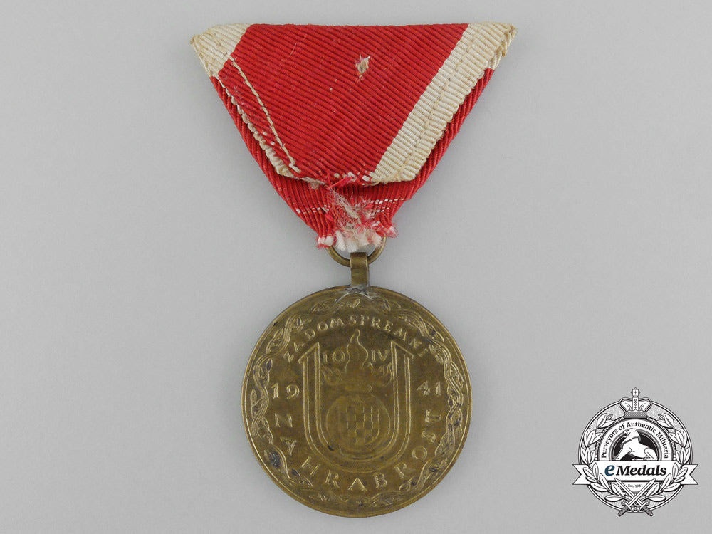 a_ustaše_medal_of_poglavnik_ante_pavelić_for_bravery_c_5763