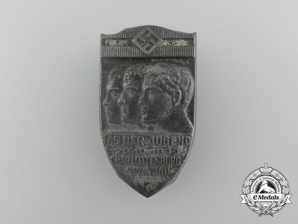 a1933_district_charlottenburg-_spandau_day_of_youths_badge_c_5800