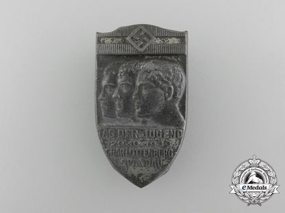 a1933_district_charlottenburg-_spandau_day_of_youths_badge_c_5800