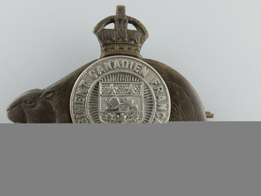 a_first_war_royal22_e_régiment_officer's_cap_badge_c_625