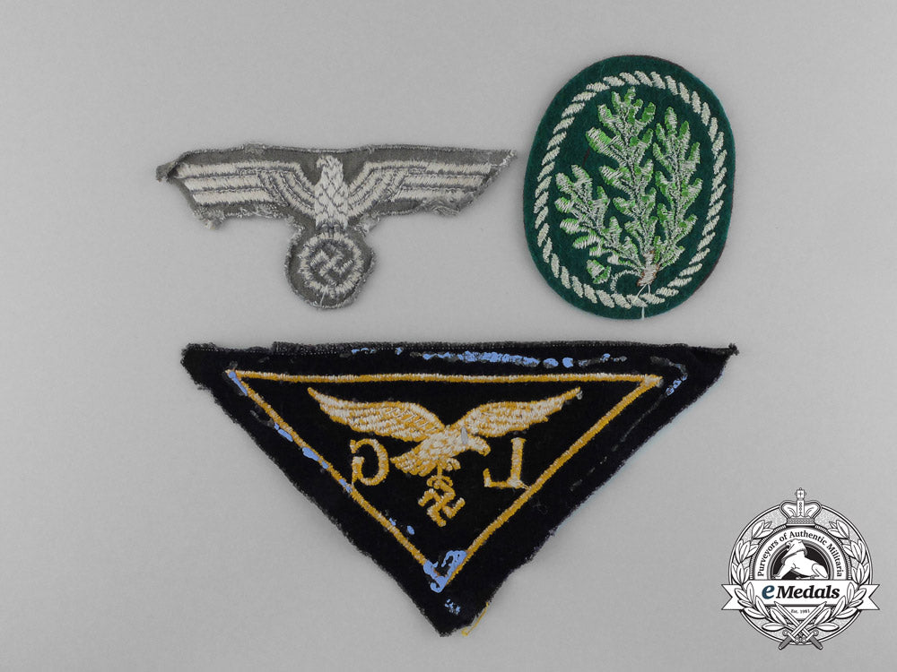 a_lot_of_three_german_second_war_cloth_insignia_c_6527