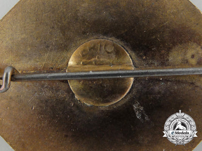 an_italian_youth_of_the_lictor_physical_education_twenty-_first_year_badge_c_6607