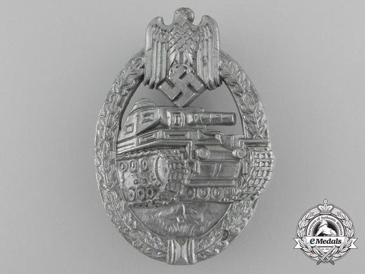 a_silver_grade_tank_badge;_unmarked_and_mint_c_6971