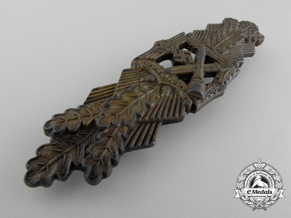 a_bronze_grade_close_combat_clasp_by_a.g.m.u.k._c_7062