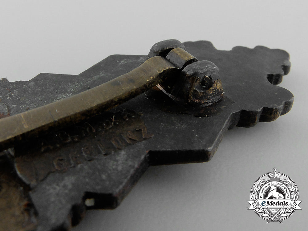a_bronze_grade_close_combat_clasp_by_a.g.m.u.k._c_7065
