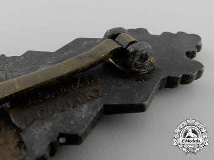 a_bronze_grade_close_combat_clasp_by_a.g.m.u.k._c_7065