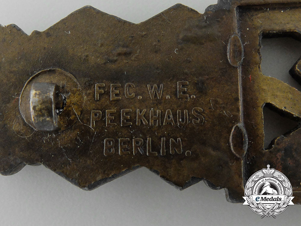 a_bronze_grade_close_combat_clasp_by_a.g.m.u.k._c_7066