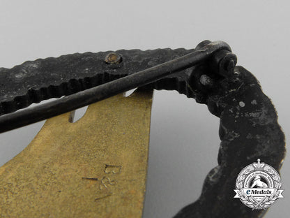 a_luftwaffe_fallschirmjäger_badge_by_berg&_nolte,_lüdenscheid_c_7364