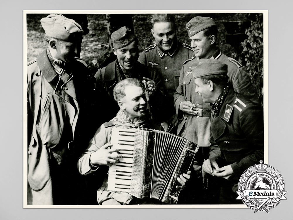 a_large_german_press_photo_of_wehrmacht_soldiers_c_7450