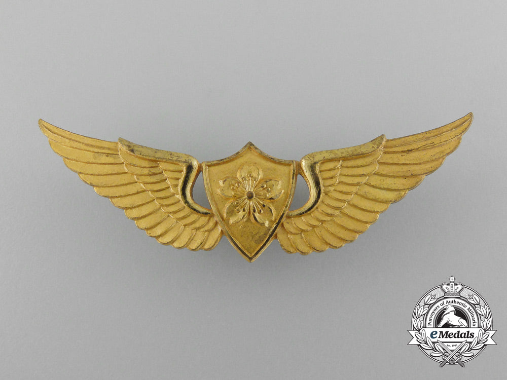 a_gold_japanese_ground_self_defense_force_pilot’s_wings_c_7831
