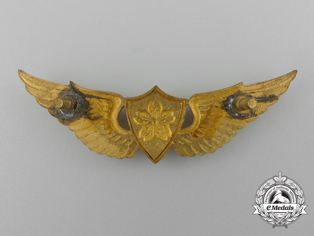 a_gold_japanese_ground_self_defense_force_pilot’s_wings_c_7832