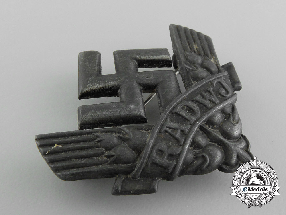 an_radwj_labour_service_of_the_reich_for_the_female_youth_cap_badge_c_7851