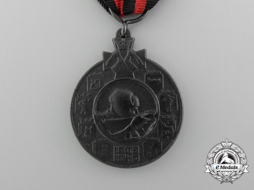 a_finnish_winter_war1939-1940_medal;_kunnia_isanmaa_c_7942