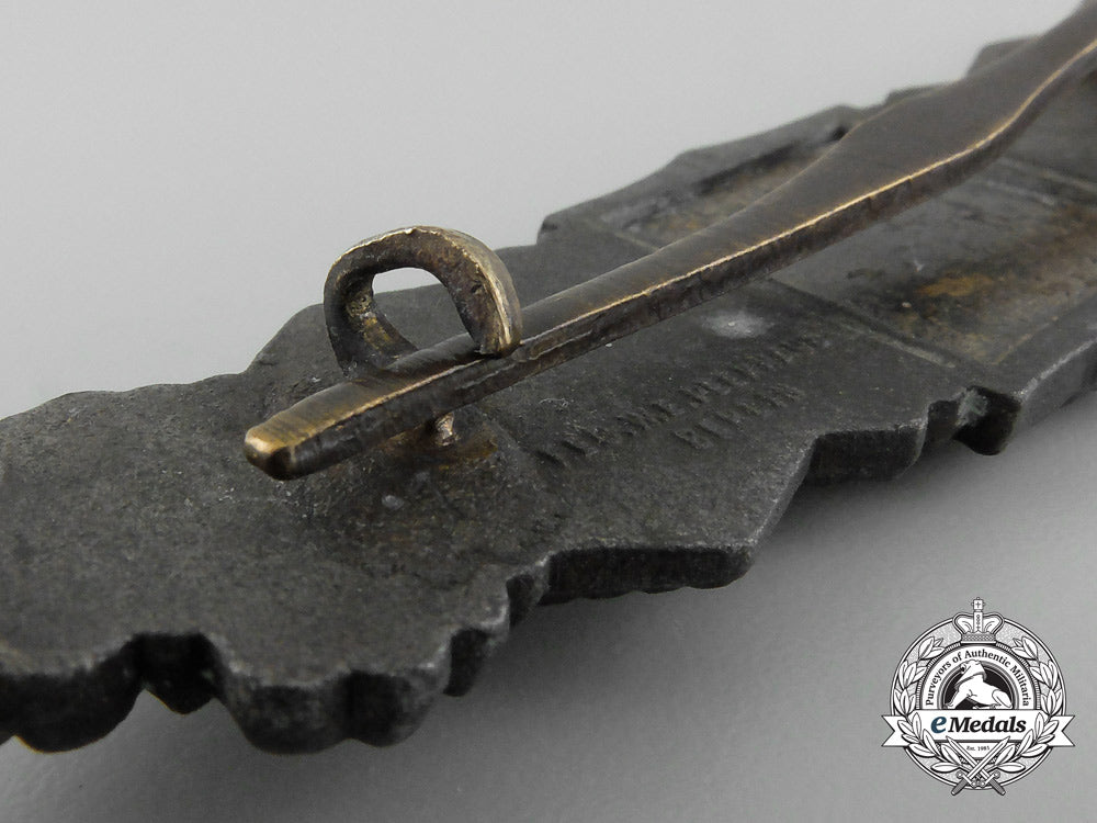 a_bronze_grade_close_combat_clasp_by_friedrich_linden,_lüdenscheid_c_8200