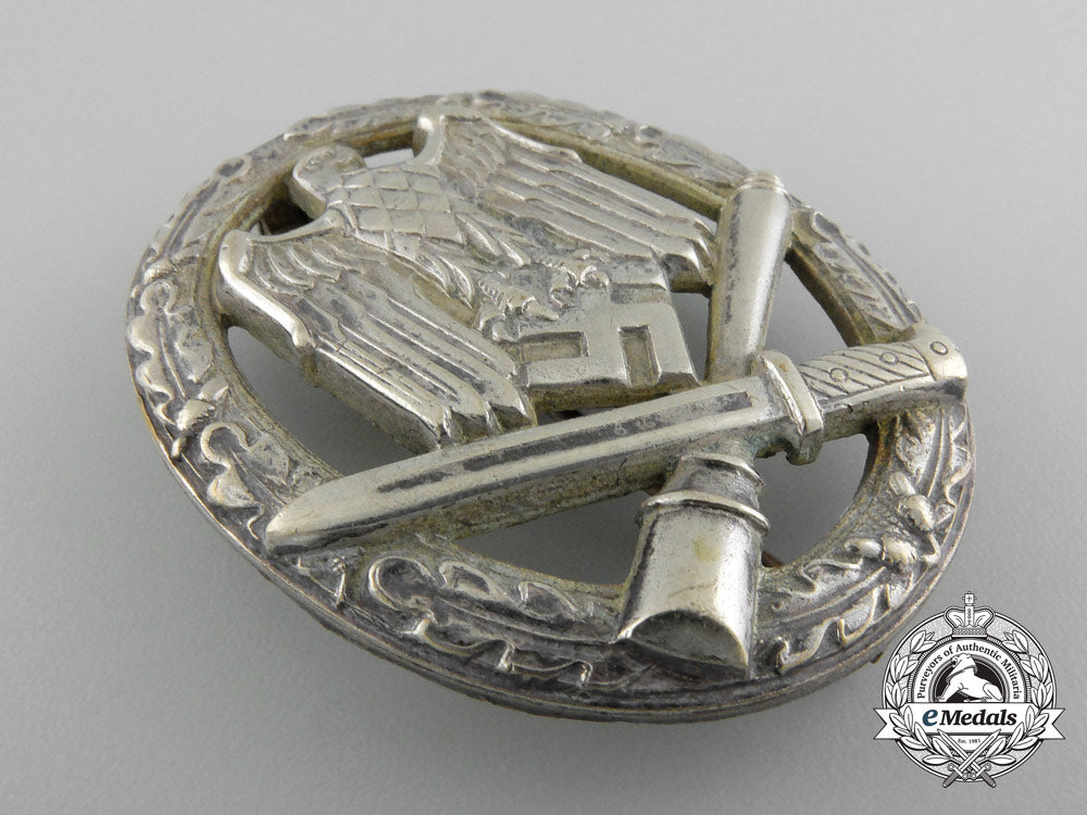 an_early_army_general_assault_badge_c_8247