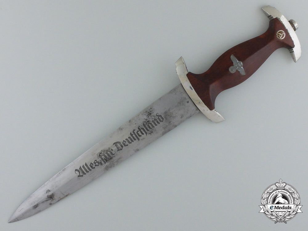 an_sa_dagger_by_carl_eickhorn,_solingen1939_c_860_1