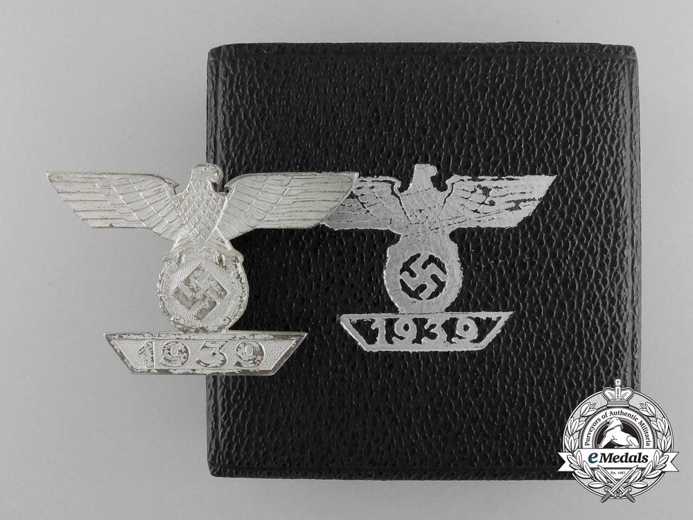 a_cased&_mint_clasp_to_the_iron_cross_first_class1939_by_deumer_c_8951