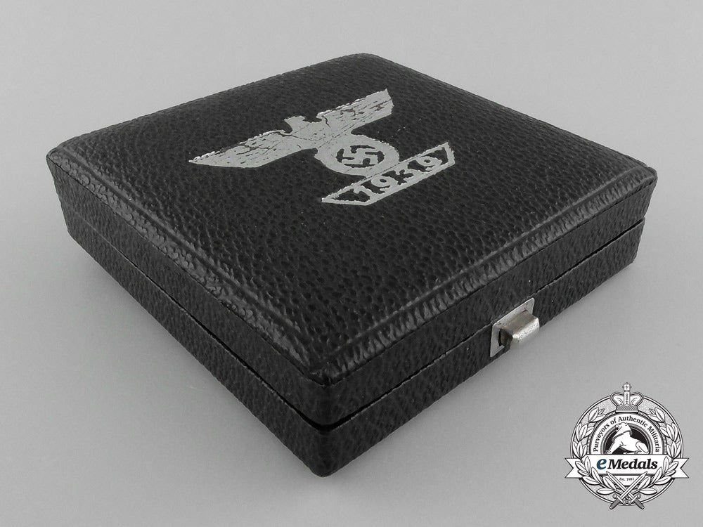 a_cased&_mint_clasp_to_the_iron_cross_first_class1939_by_deumer_c_8952