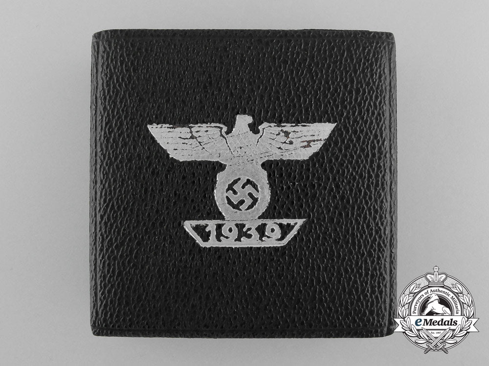 a_cased&_mint_clasp_to_the_iron_cross_first_class1939_by_deumer_c_8959