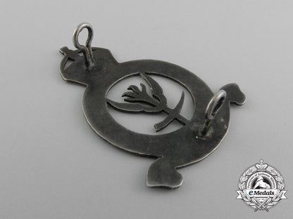 a_rhodesian_air_force_central_flying_school_instructor’s_cap_badge_c_9117