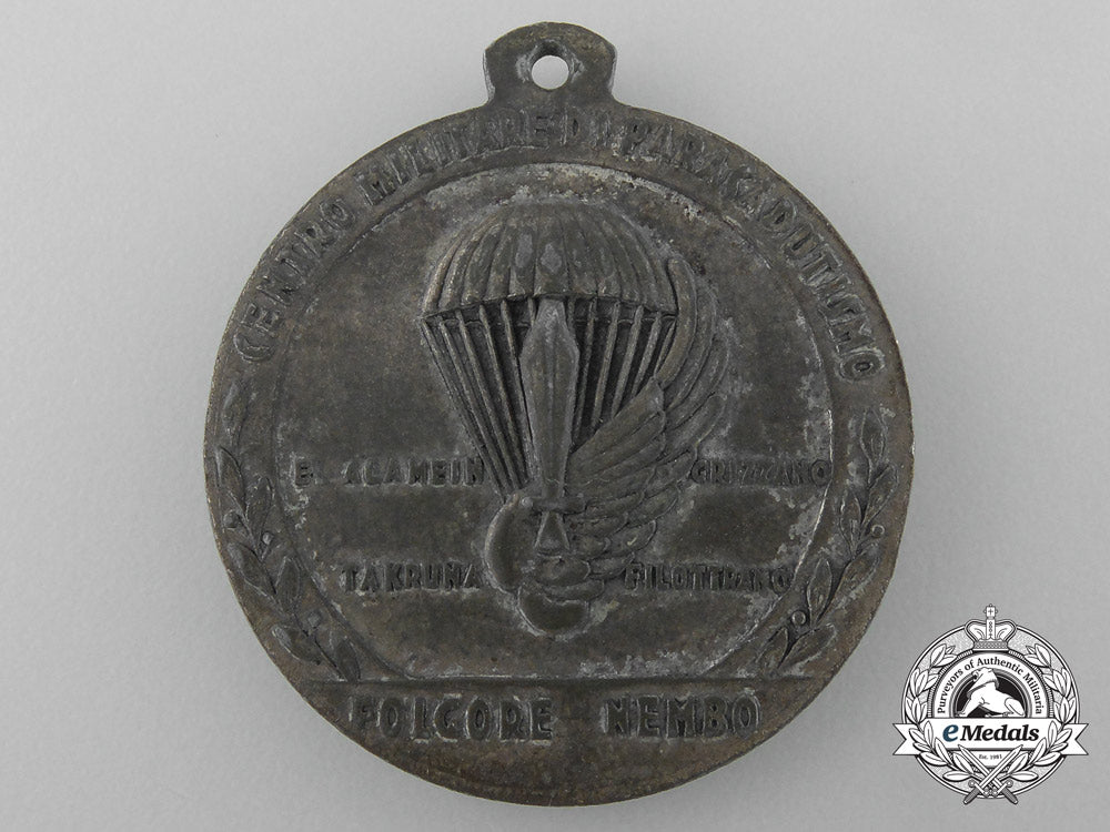 italy,_fascist_state._a_rare_parachutist_decoration_c_9197_1_1