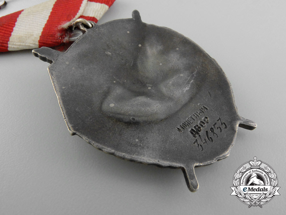 a_soviet_russian_order_of_the_red_banner;_type3_c_9238