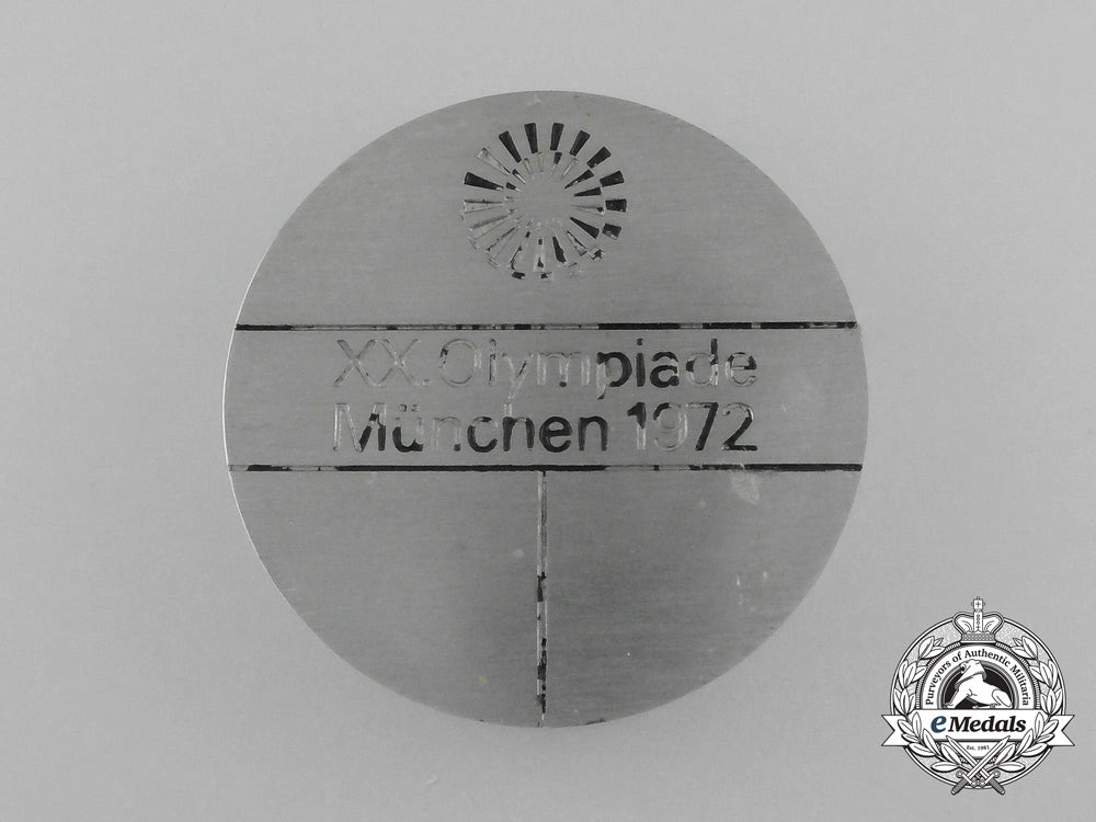 a1972_xx_munich_summer_olympic_games_official_participant's_medal_by_fritz_krupp_c_9240