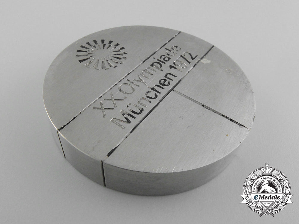 a1972_xx_munich_summer_olympic_games_official_participant's_medal_by_fritz_krupp_c_9242