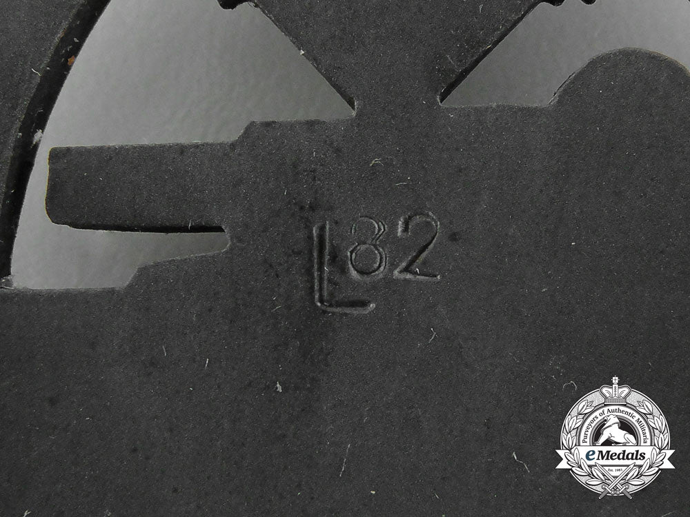 a_bronze_grade_tank_badge;_marked_c_9727