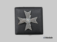 Germany, Wehrmacht. A War Merit Cross I Class, with Case, by Steinhauer & Lück