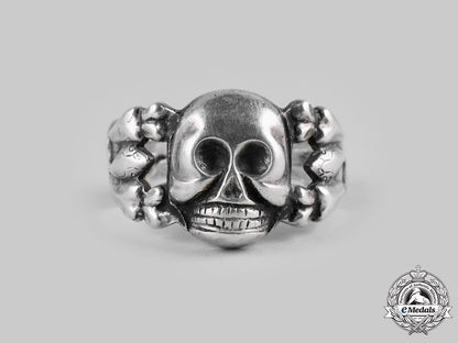 germany,_third_reich._a_silver_totenkopf_ring_cbb_0193_c20_02110