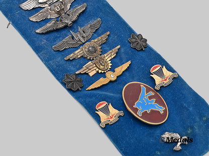 united_states._a_display_band_of_forty_one_second_war_american_wings_and_insignia_e_medals__m0432-259_3