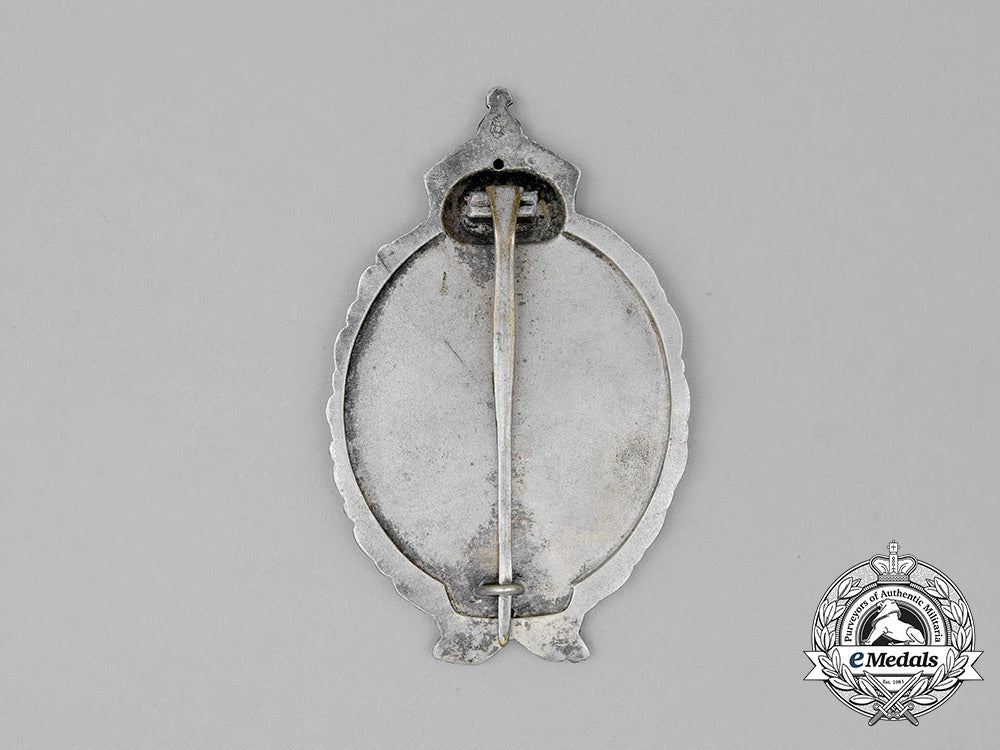 a_first_war_prussian_pilot’s_badge_by_p_meybauer_of_berlin_cc_0035